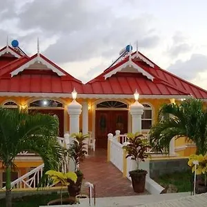 Paradise Cove Apartment