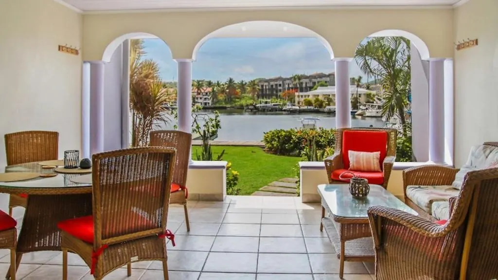 Waterfront 2-Bed Townhouse - Harbour 17 Townhouse Villa Gros Islet